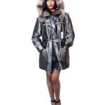 PIUMINO GIACCONE CON CAPPUCCIO STACCABILE BORDATO VOLPE CON CINTURA ZIP E BOTTONI 55