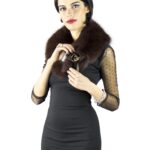 Collo in volpe con spilla removibile con fiocco e pon pon Pelzkragen col fourrure 毛領 ворот шерсти fur collar