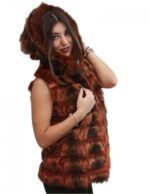 Pelliccia gilet di marmotta color ruggine lavorazione orizzontale con cappuccio