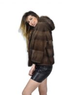 Giacca donna in pelliccia di visone orizzontale colore fango 48 con cappuccio