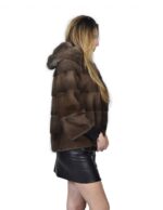 Giacca donna in pelliccia di visone orizzontale colore fango 48 con cappuccio