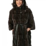 PELLICCIA DONNA CAPPOTTINO VISONE 48 DYED AURORA ORIZZONTALE CON COLLO PISTAGNA E MANIC 3/4