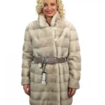 46 Pelliccia visone donna cappotto Braschi whisper white orizzontale con collo ampio e cintura pelle