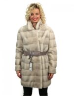 46 Pelliccia visone donna cappotto Braschi whisper white orizzontale con collo ampio e cintura pelle
