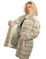 46 Pelliccia visone donna cappotto Braschi whisper white orizzontale con collo ampio e cintura pelle