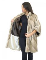 46 Women's Ice Mink Cape with Transverse Mandarin Collar and Mirror Button - Image 7