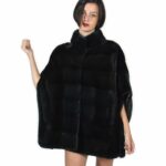 Mantella 46-52 visone pelle intera orizzontale colore verde foresta con fodera seta e pistagna