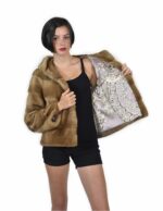 46 Giacca colore redglow pelliccia visone pelle intera orizzontale 61 centimetri cappuccio