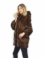 50 Horizontaler Demi-Nerz-Pelzsaum und -ärmel und Kapuzenmantel aus Vollleder – Bild 2