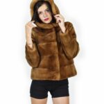 52 Giacca colore gold pelliccia visone pelle intera orizzontale 61 centimetri cappuccio