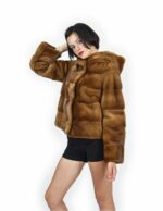52 Giacca colore gold pelliccia visone pelle intera orizzontale 61 centimetri cappuccio