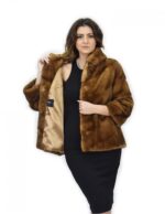 42 Mantel 62 cm Fell goldener Nerz horizontal quer Kapuzenärmel 3/4 – Bild 7