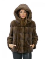 56 Giacca in pelliccia di visone con cappuccio manica 3/4 corta colore demy buff