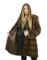 Pelzmantel 48 Nerz waagerecht mit brauner Kapuze 88 cm lange Außentaschen – Bild 7