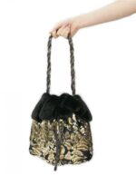 Borsa decorata in paiette e pelle dorata con bordo superiore in pelliccia di visone