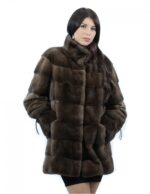 Jacke 80 cm Taschen Becher Mahagoni Größe 48 Farbe scanbrown Kordelzug an den Handgelenken Pistany Kragen – Bild 4
