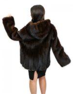 Jacke horizontales Fell Mahagoni Kapuze Nerz 46 lange Ärmel Außentaschen Verschlusshaken – Bild 6