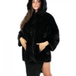 Mantella con manica e cappuccio 56 visone trasversale con tasche esterne morbida