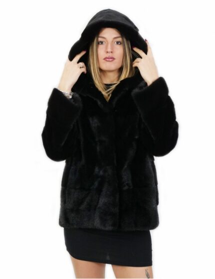 Cappottino nero in visone orizzontale con cappuccio 42 lungo 70 centimetri con tasche esterne