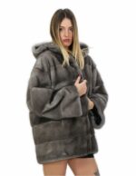 Cappottino 54 lungo 76 centimetri blu iris in visone orizzontale con cappuccio con tasche esterne