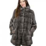 Cappottino in visone orizzontale blu iris pistagna 44 pelle intera dietro con tasche esterne