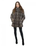 Cappottino in visone orizzontale blu iris pistagna 44 pelle intera dietro con tasche esterne