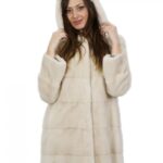 Cappottino beige in visone orizzontale con cappuccio 46 lungo 88 centimetri con coulisse vita