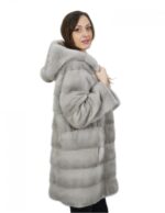 Cappottino zaffiro in visone orizzontale con cappuccio 46 lungo 88 centimetri con coulisse vita