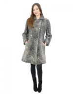 Cappotto in pelliccia di persiano 44 grigio chiaro con manica lunga e tasche esterne