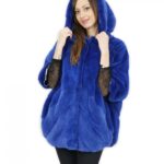 Mantella pelliccia 52 blu chiaro visone trasversale con maniche lunghe e cappuccio chiusura ganci