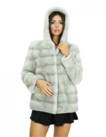 Giacca di visone zaffiro 44 con lavorazione orizzontale a maniche lunghe con cappuccio e tasche laterali