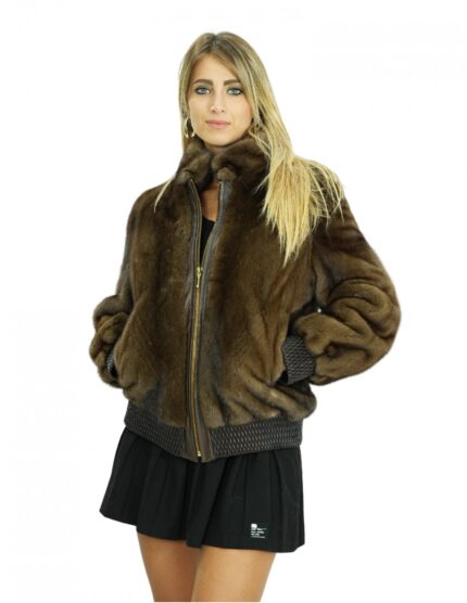 Giacca 40 bomber in pelliccia visone marrone con lavorazione a pelle intera ed elastico ai polsi