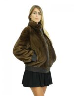 40 Bomberjacke aus braunem Nerzfell mit voller Haut und Gummizug an den Handgelenken – Bild 4