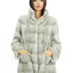 Cappottino 52 lungo 70 cm in pelliccia di visone grigio in lavorazione orizzontale maniche lunghe e tasche boccale