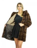 46 Demi cappotto pelliccia di visone lavorazione orizzontale maniche lunghe cappuccio foderato pelliccia visone