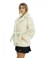 Белый жакет 44 из меха норки на груди и лацкане, горизонтальная застежка на крючок, рукава 3/4 — изображение 3