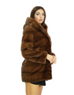 44 длинная норковая шуба из темно-золотистого цвета 74 см с капюшоном на подкладке из меха норки и застежкой на крючки — изображение 3