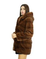 44 длинная норковая шуба из темно-золотистого цвета 74 см с капюшоном на подкладке из меха норки и застежкой на крючки — изображение 4