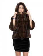 Demi giacca 46 pelliccia di visone con lavorazione orizzontale manica 3/4 cappuccio foderato in pelliccia di visone