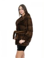 Demi 46 Nerzfelljacke mit Brustkragen und horizontalem Revers mit innenliegenden Haken und Gürtelverschluss – Bild 3