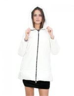 Piumino bianco panna 46 con stoffa sul davanti e sulle maniche lunghe cappuccio zip