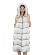 Gilet lungo in pelliccia di volpe ice bianco 50 con cappuccio e pelle scamosciata 112 centimetri