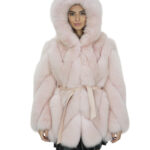 Giacca in volpe trasversale 46 rosa cipria cappuccio pelliccia donna con ganci a maniche lunghe