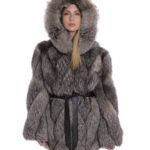 Giacca in volpe trasversale 42 argentata cappuccio pelliccia donna con cintura a maniche lunghe