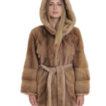 Cappotto visone con cintura pelle intera e orizzontale maniche nocciola 40 con cappuccio