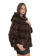 Норковая меховая куртка 46 дегоризонтальная V-образная со шнурком внизу 66 см — изображение 4