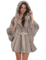 Mantella con cintura in pelliccia grigio visone 48/54 con lavorazione orizzontale a pelle intera con cappuccio