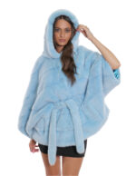 Mantella con cintura in pelliccia celesteo visone 48/54 con lavorazione orizzontale a pelle intera con cappuccio