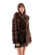 Horizontale Nerzjacke Kapuze mit niedrig geschnittenem Kragen 40 Demi Klarer Langarmgürtel – Bild 3