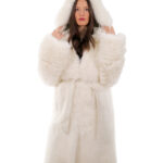 Cappotto volpe bianco 44 lungo 108 centimetri manica lunga cintura esterna in pelle cappuccio enorme